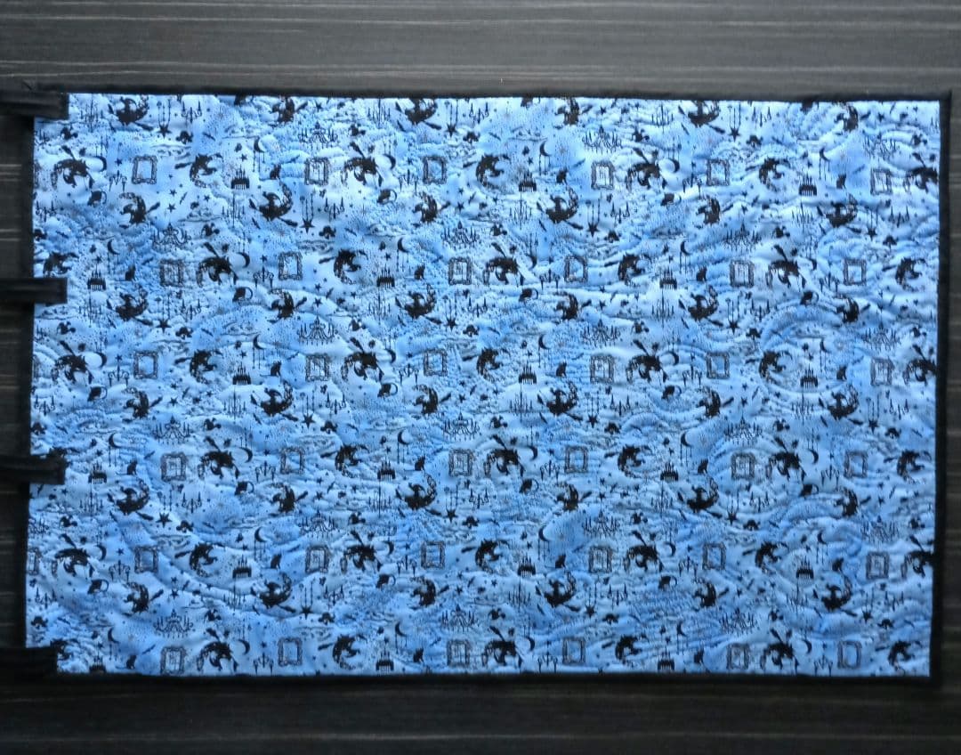 ♣ハロウィン魔女＆ゴスロリパネル生地タペストリー♣ハンドメイドパッチワークキルト