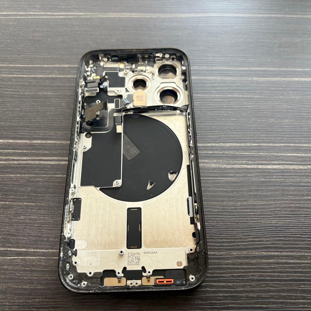 iPhone 15 Pro BlackTitanium バックパネル 修理 交換