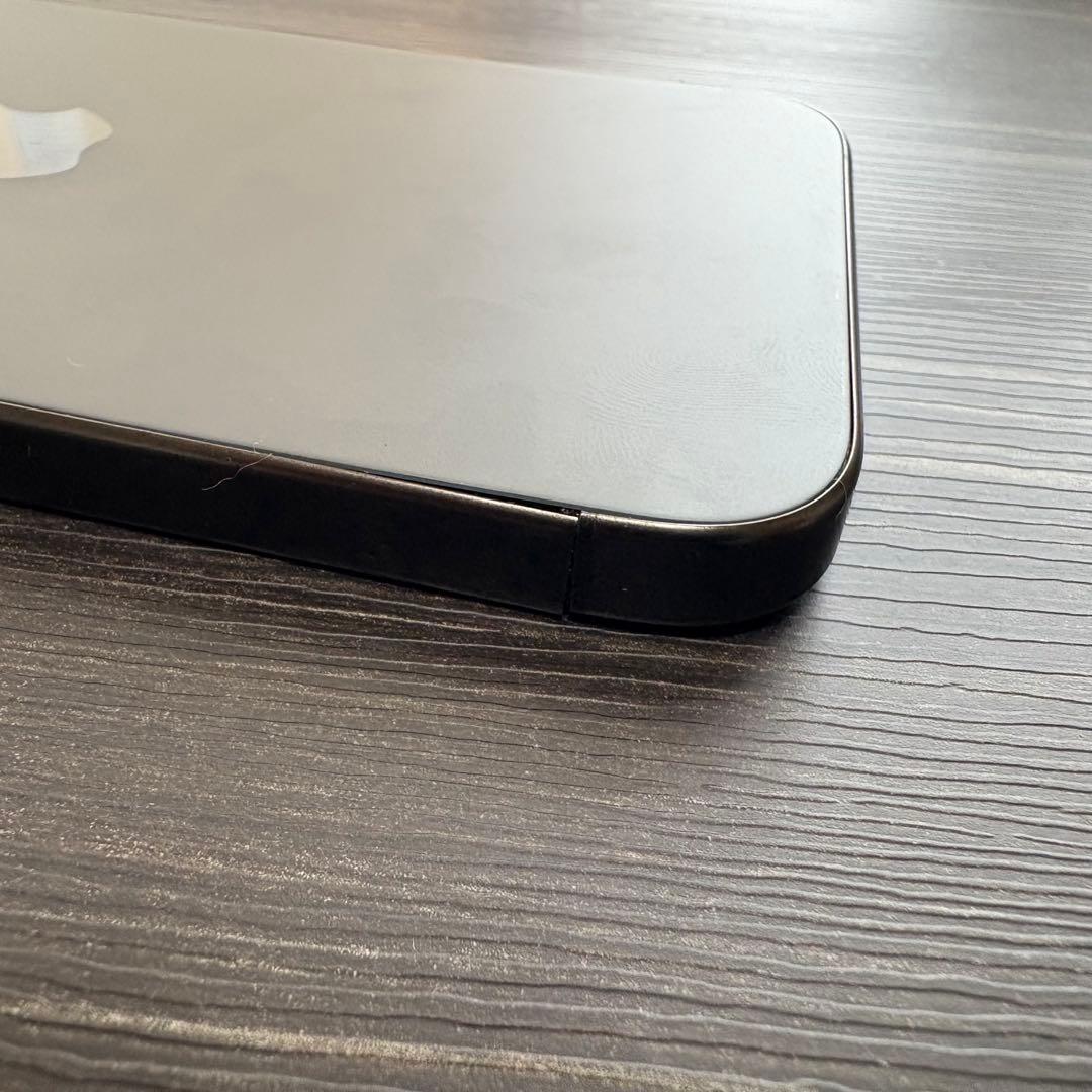 iPhone 15 Pro BlackTitanium バックパネル 修理 交換