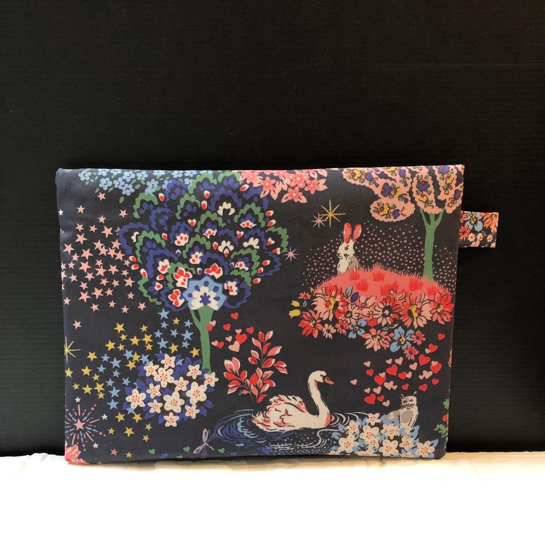 ☆新色大きめ！　A5のノートも入るキャスキッドソン　ラミネート生地　ハンドメイド