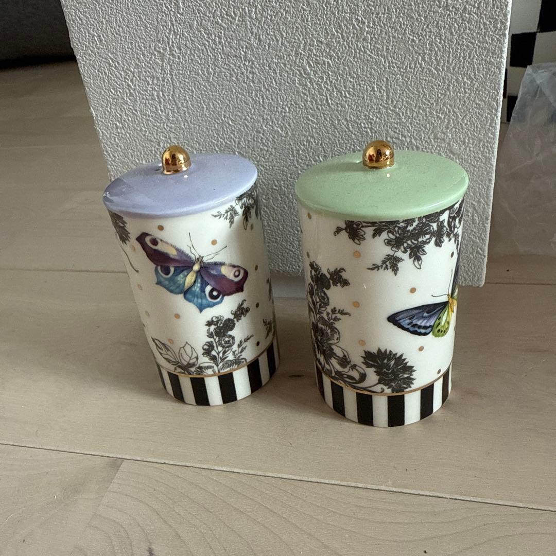 新作 マッケンジーチャイルズ 蝶 花柄　ソルト・ペッパー入れセット