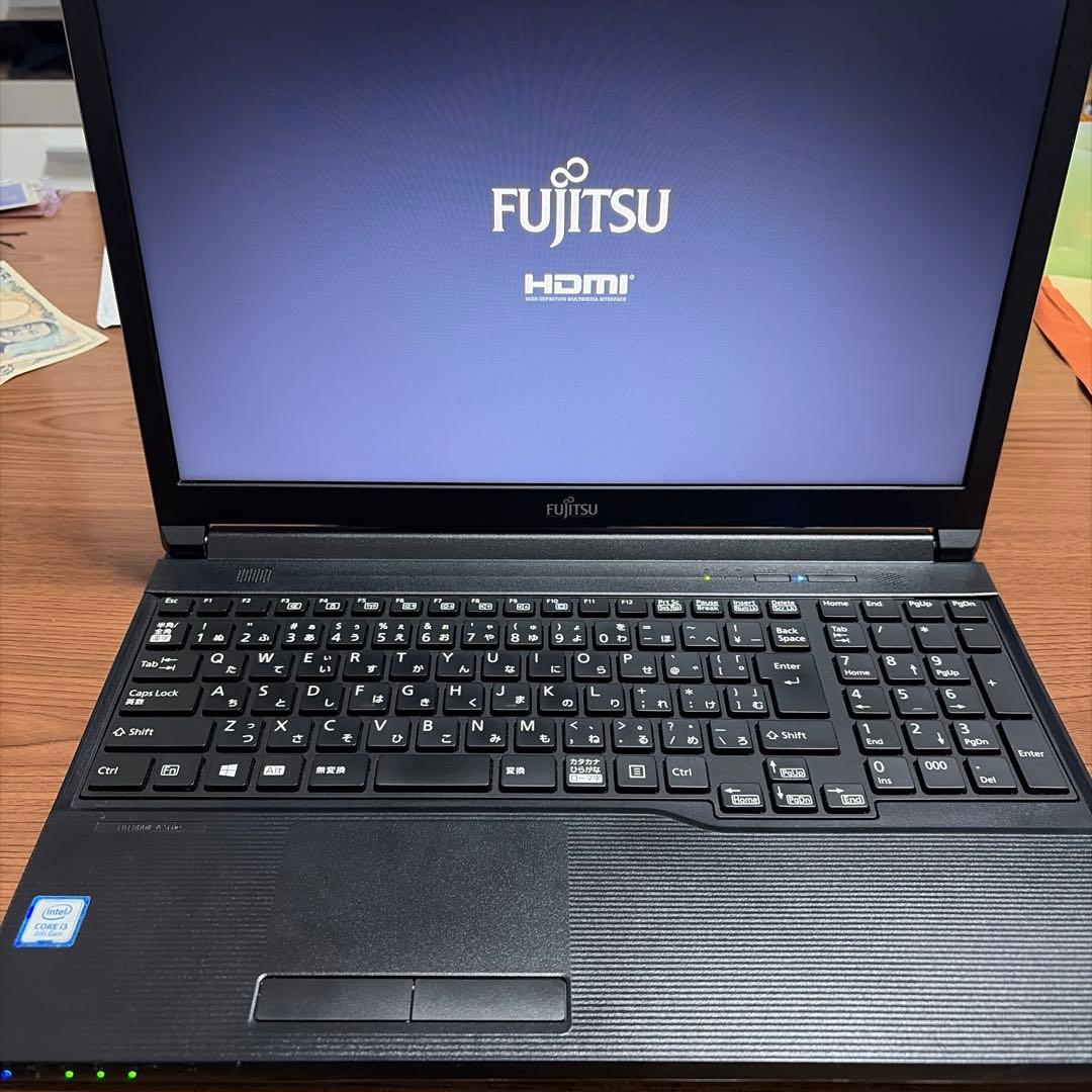 富士通　15.6インチノート　第8世代