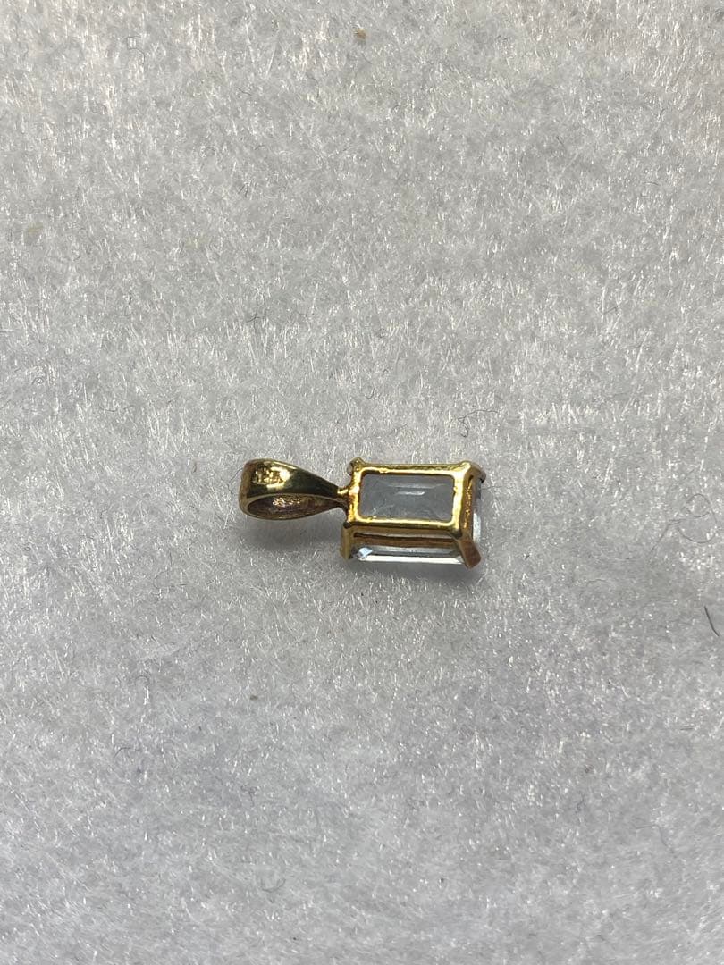 k18 750 アクアマリン ペンダント