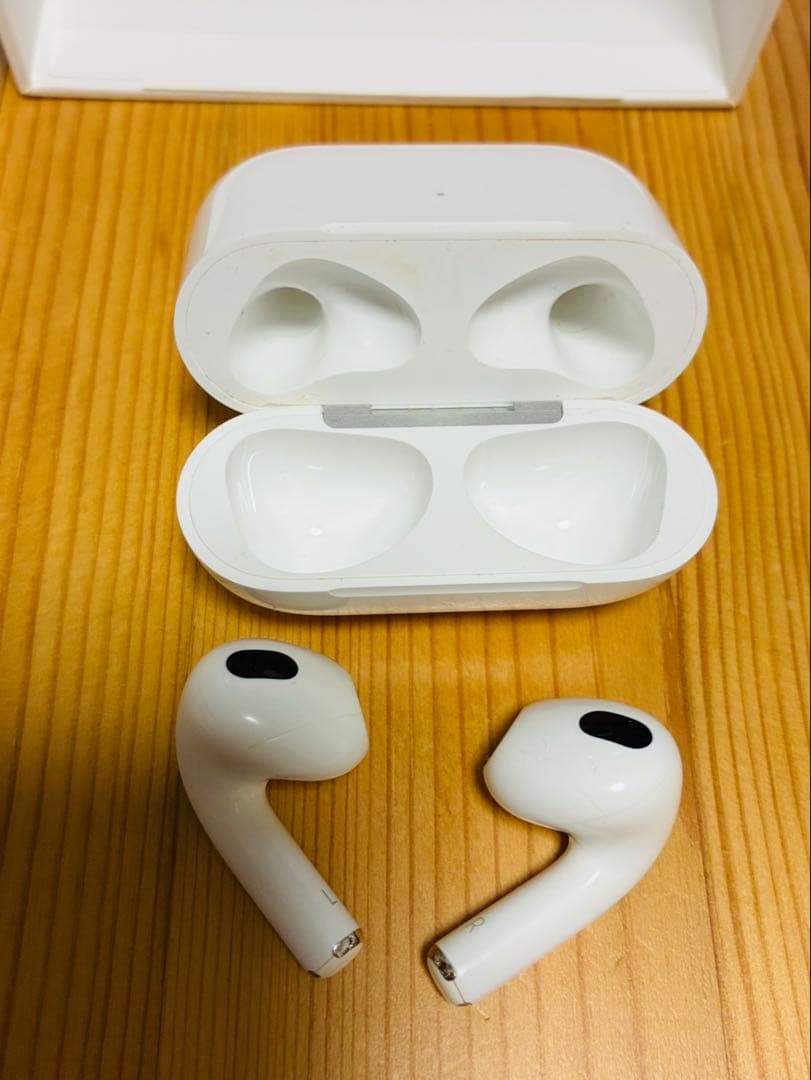AirPods(第3世代)本体 ホワイト 充電ケース付き【ジャンク品】