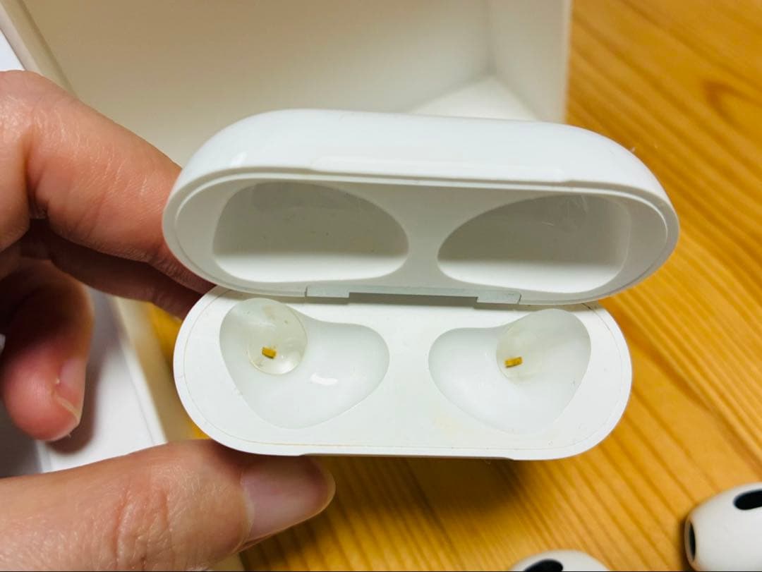 AirPods(第3世代)本体 ホワイト 充電ケース付き【ジャンク品】