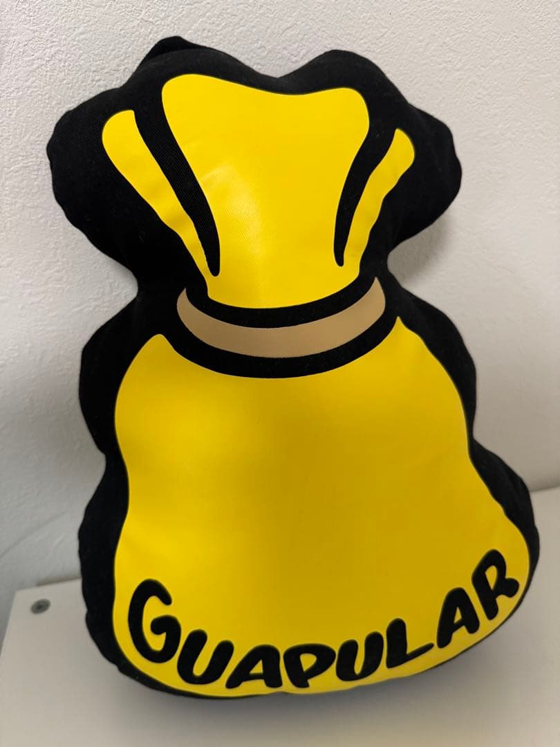 VERDY ‘S GIFT SHOP GUAPULAR クッション