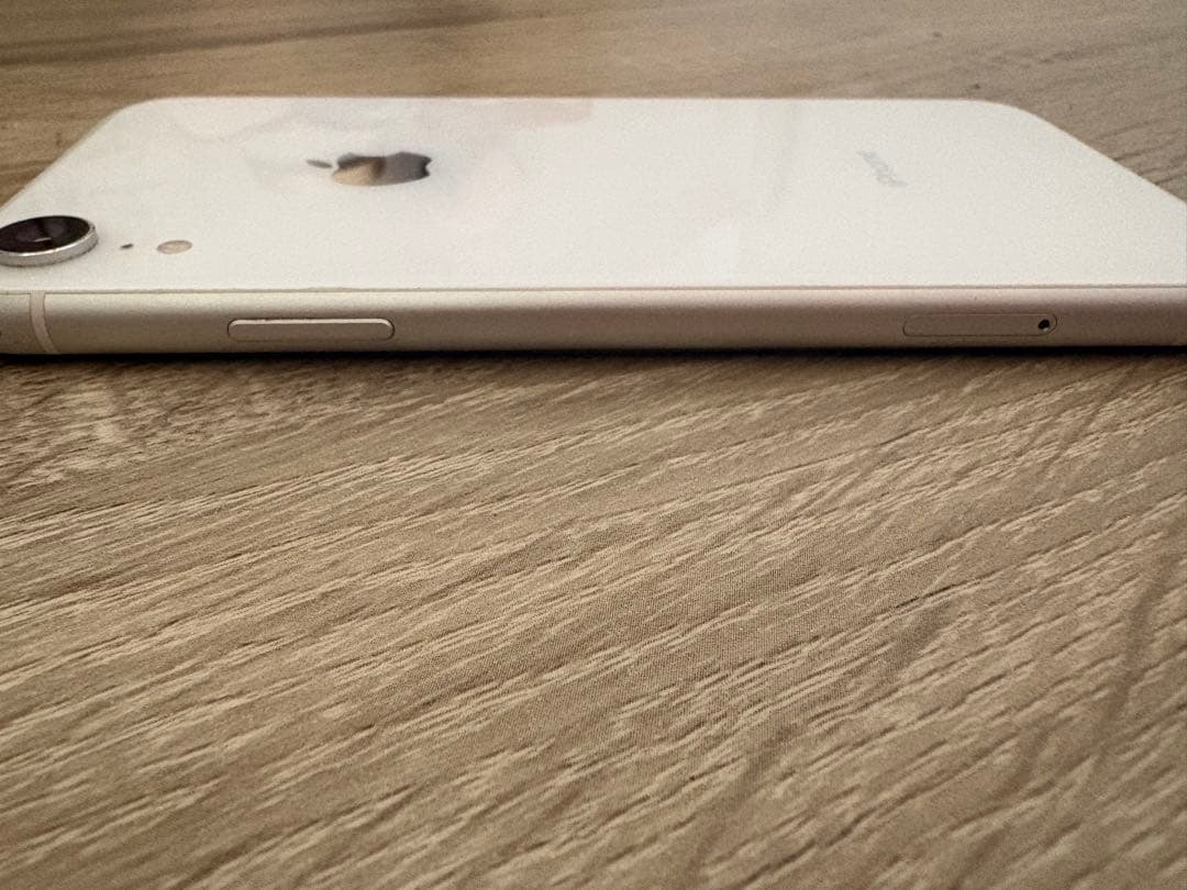 iPhoneXR 64GB ホワイト 未使用フィルム付