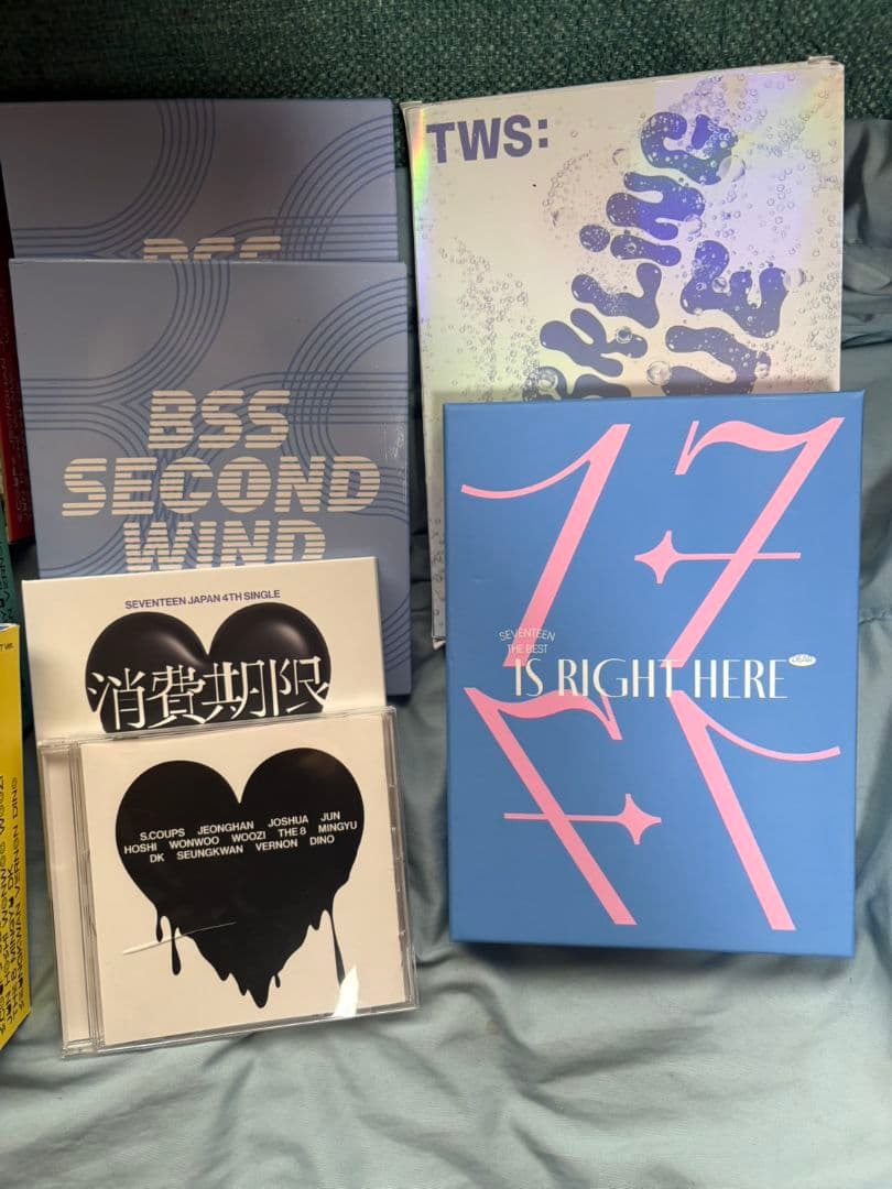 SEVENTEEN　セブンティーングッズまとめ売り トレカ　アルバム　缶バその他
