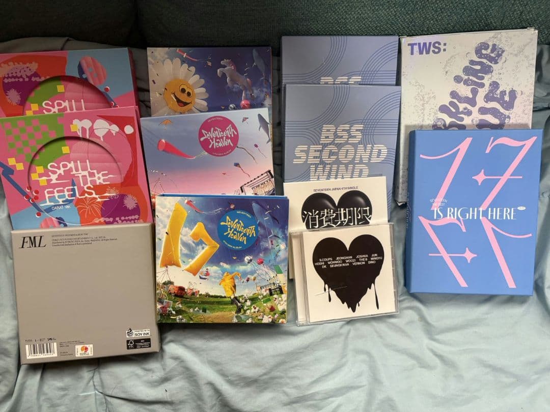 SEVENTEEN　セブンティーングッズまとめ売り トレカ　アルバム　缶バその他