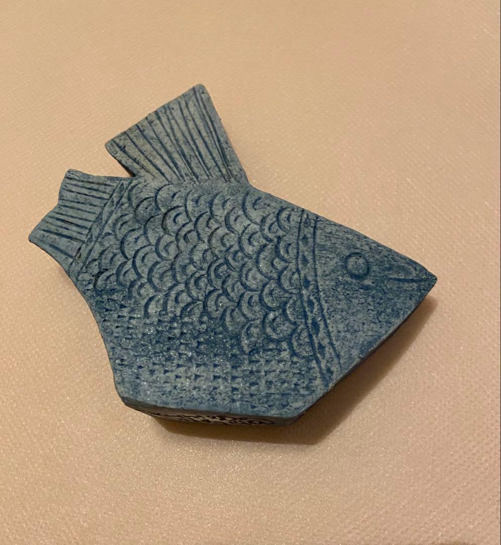 鹿児島睦さん 青い魚 置物②