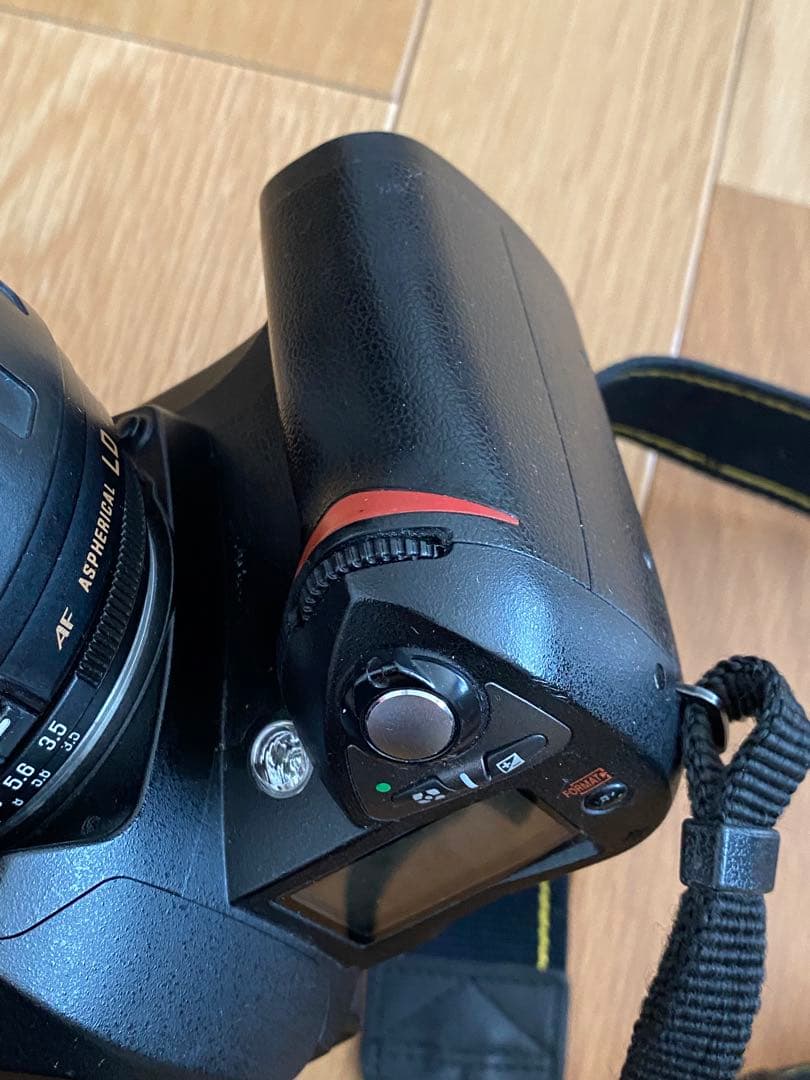 Nikon D70 CCDデジタル一眼　タムロン広角望遠　28-300 動作品