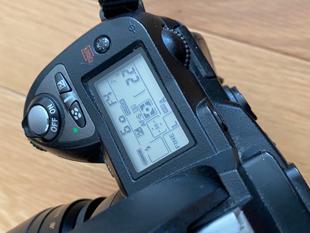 Nikon D70 CCDデジタル一眼　タムロン広角望遠　28-300 動作品