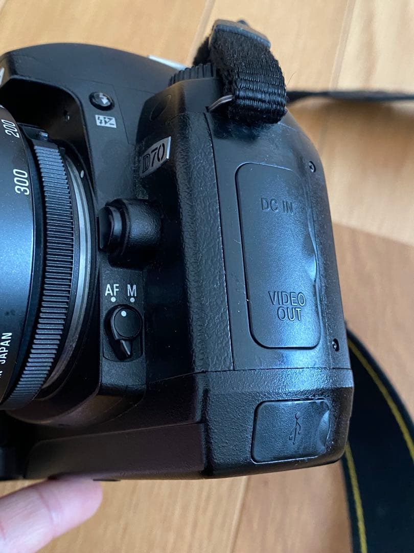 Nikon D70 CCDデジタル一眼　タムロン広角望遠　28-300 動作品