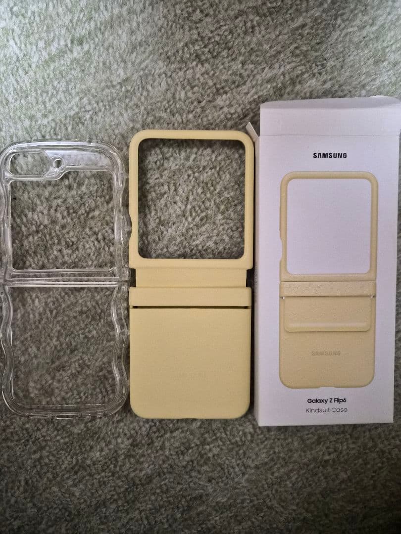 galaxy z flip6 イエロー本体 中古　SIMフリー　おまけつき