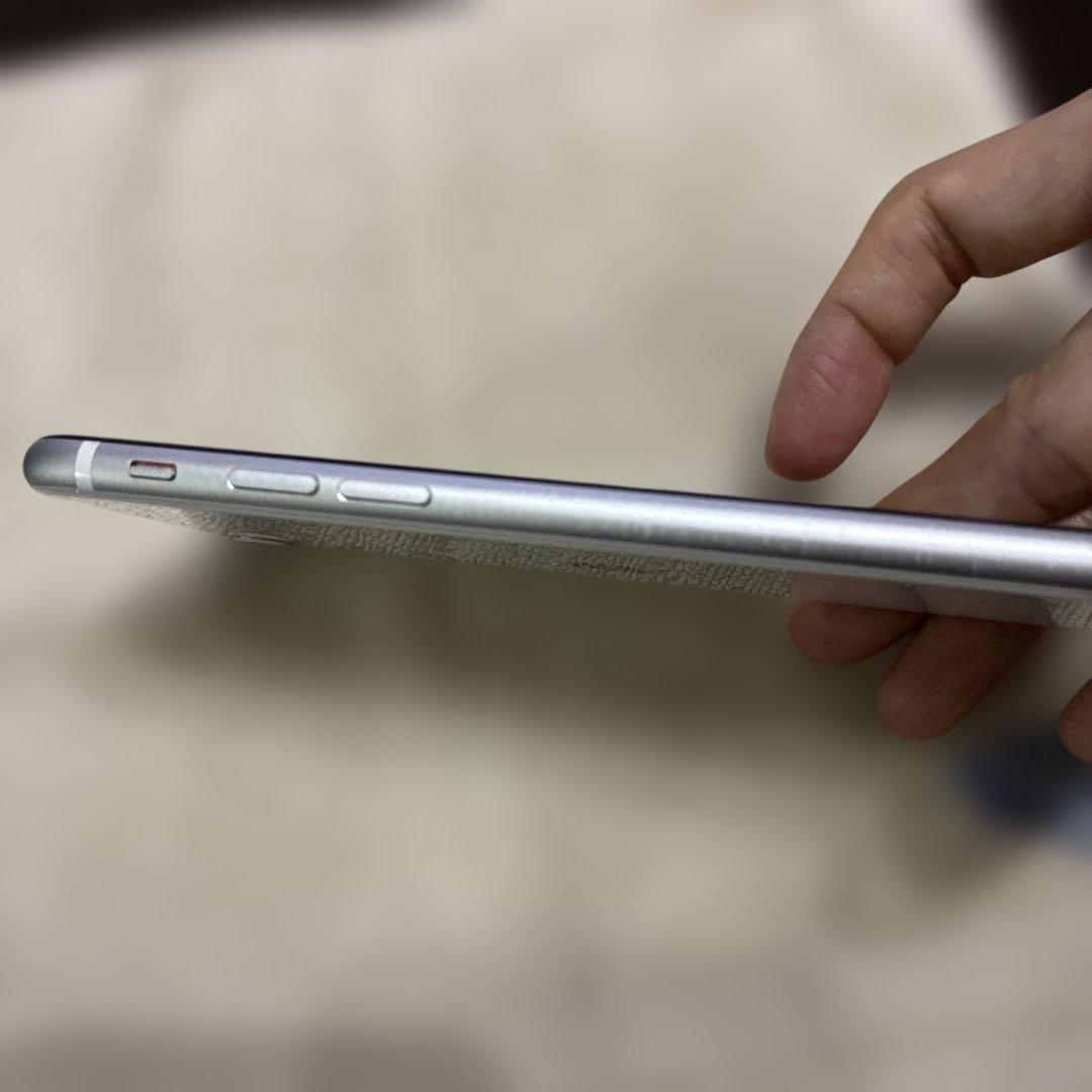 iPhone SE 第2世代 ホワイト 64GB 最大容量75% SIMフリー