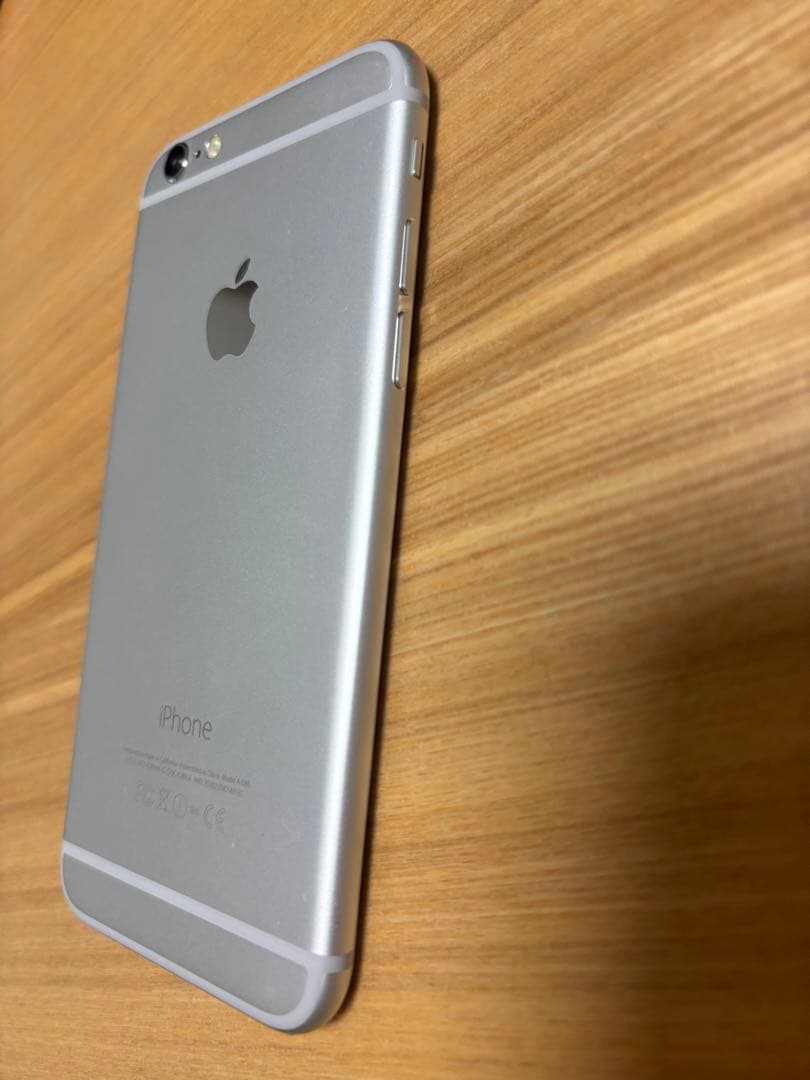 Apple iPhone 6 シルバー 本体　64GB ドコモ