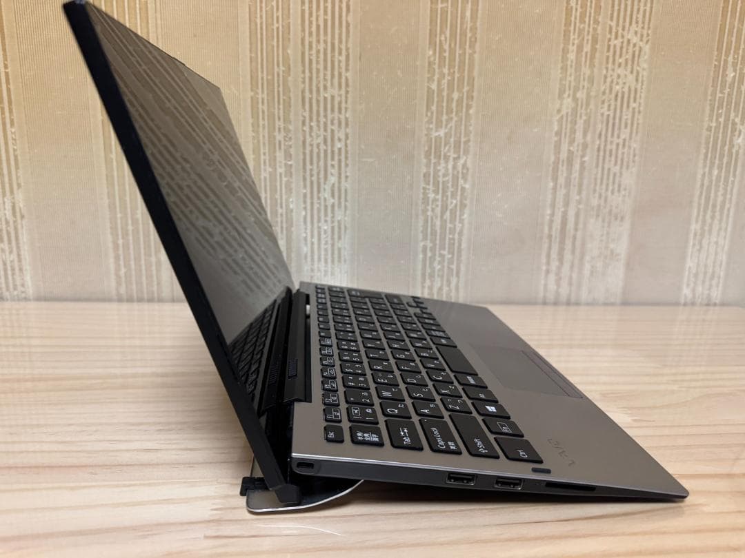 VAIO Pro PA★m3-8100Y/8GB/256GB/LTE/顔認証