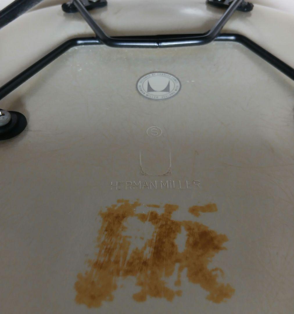 ハーマンミラーHermanMiller eamesイームズ　アームシェルチェアー