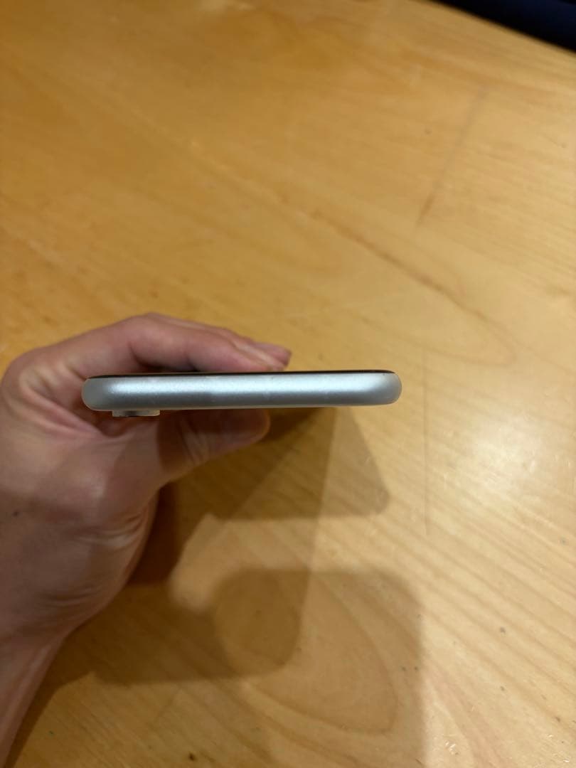 iPhone アイフォン テンアール iPhoneXR 本体　ホワイト