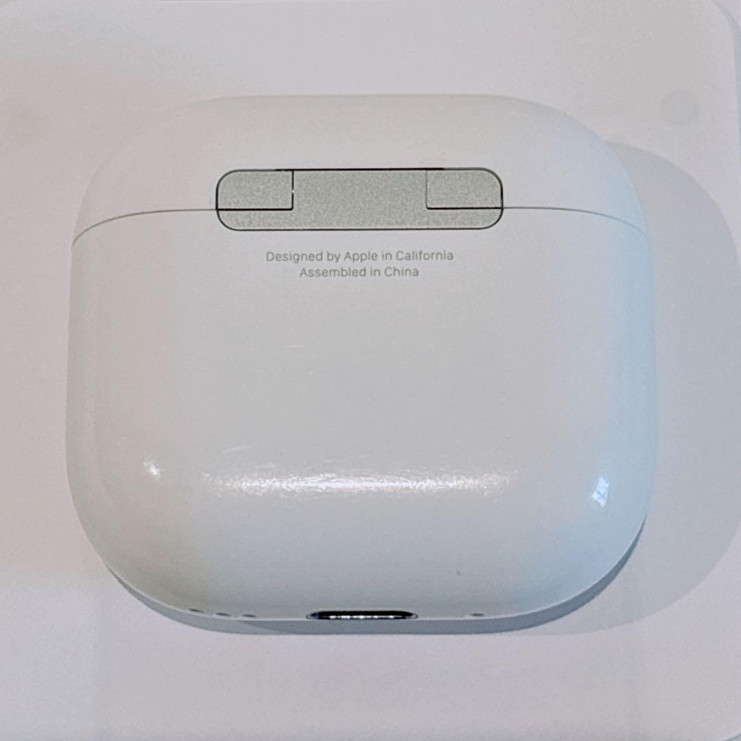 AirPods 第4世代 ケースのみ ノイズキャンセリング付き A3059