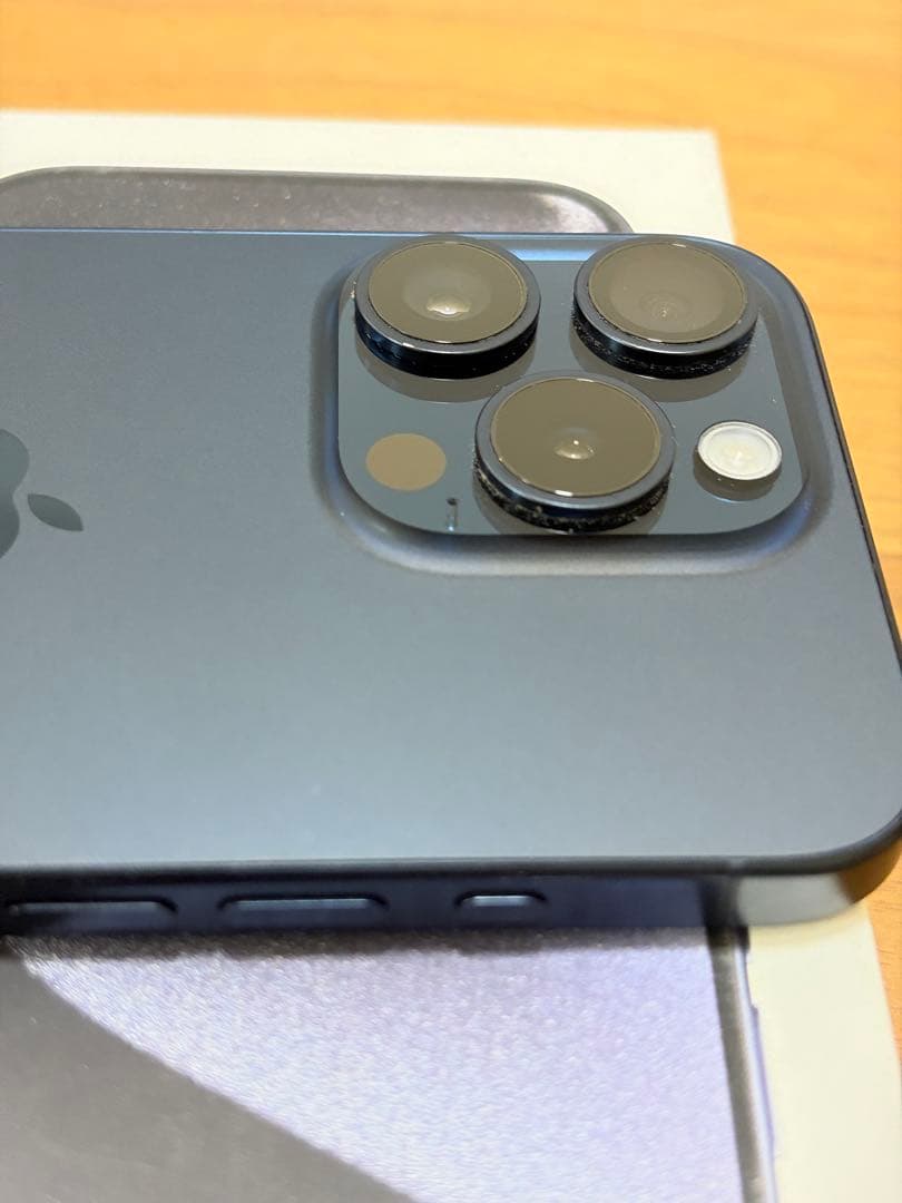 【美品】Iphone15pro 128gb ブルーチタニウム