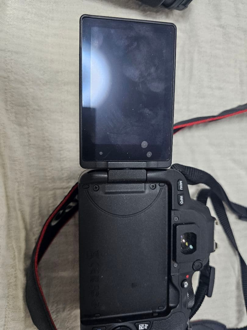 Canon EOS Kiss X9 本体＋レンズ2本