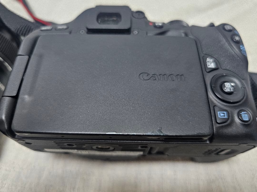 Canon EOS Kiss X9 本体＋レンズ2本