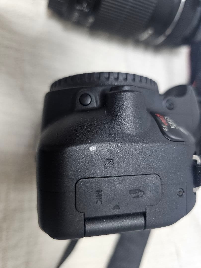 Canon EOS Kiss X9 本体＋レンズ2本