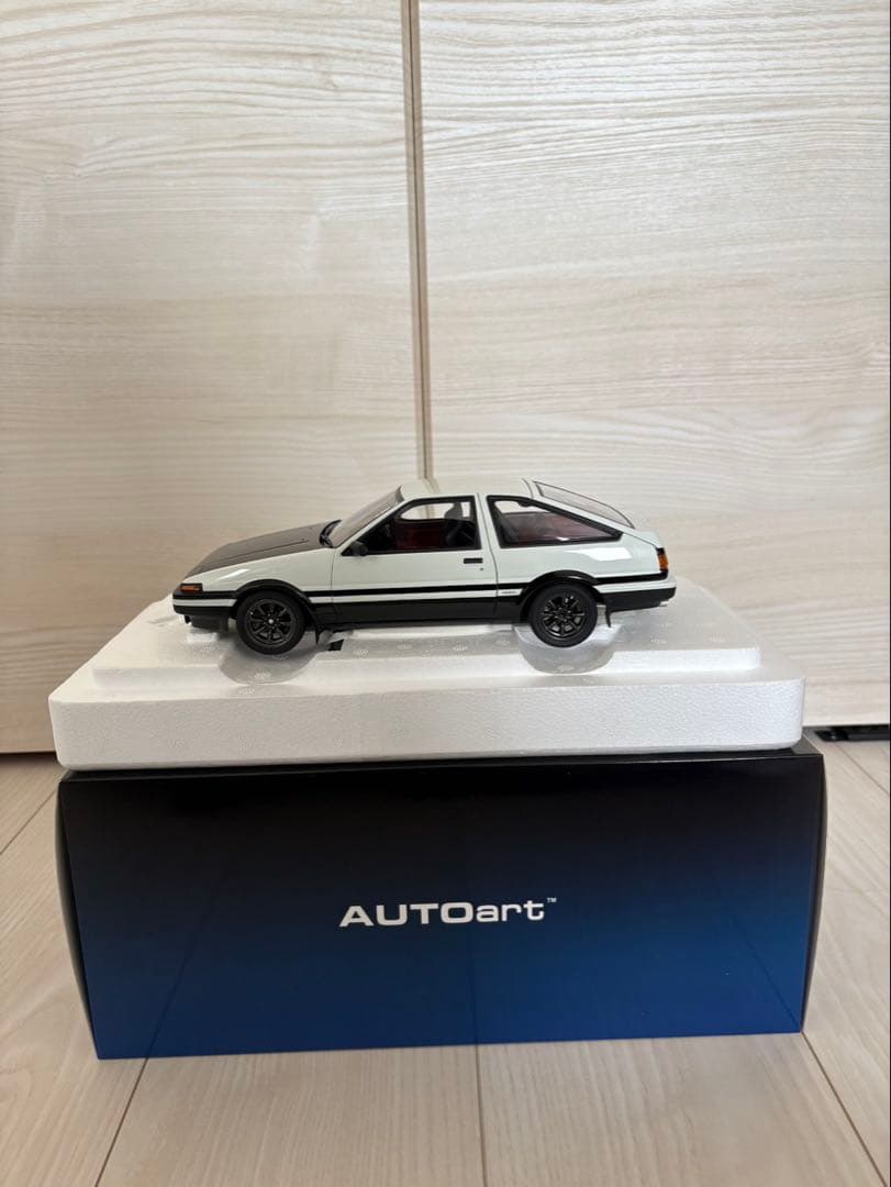 AUTOart トヨタ スプリンター トレノ AE86