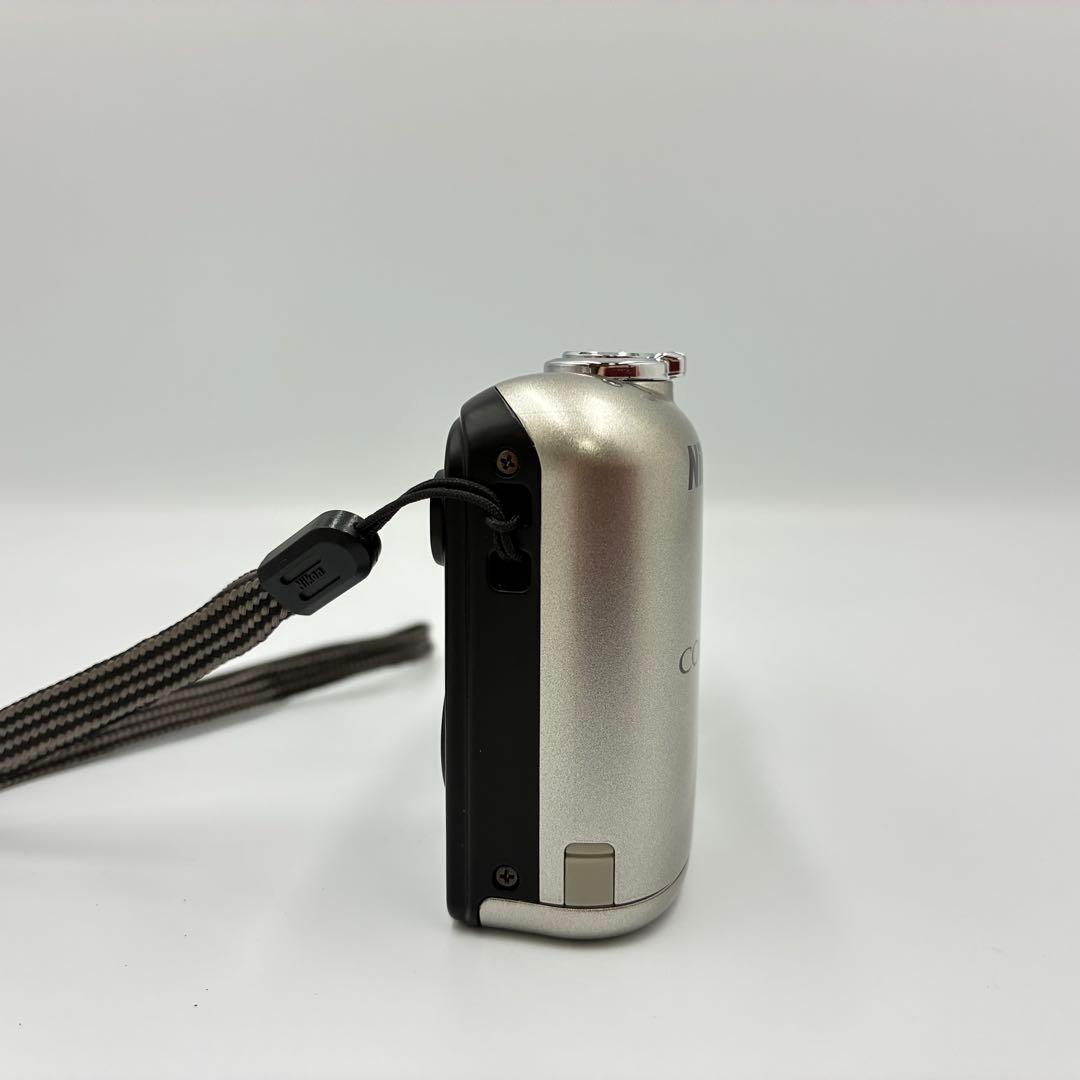 美品★ ニコン NIKON COOLPIX L31 デジカメ コンデジ 単三電池