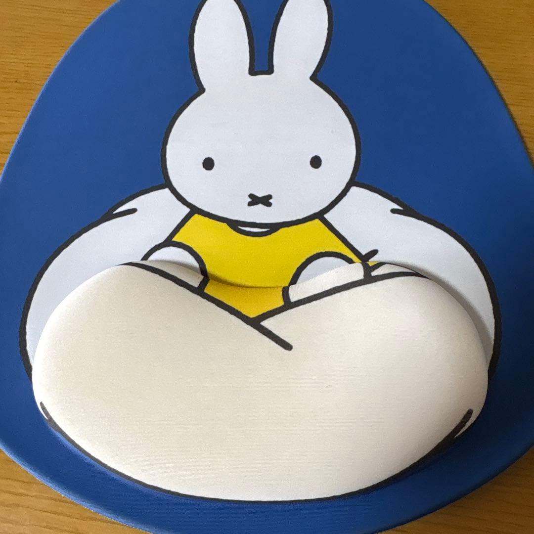 美品miffy 70th anniversary マウス　マウスパッド　ハブ
