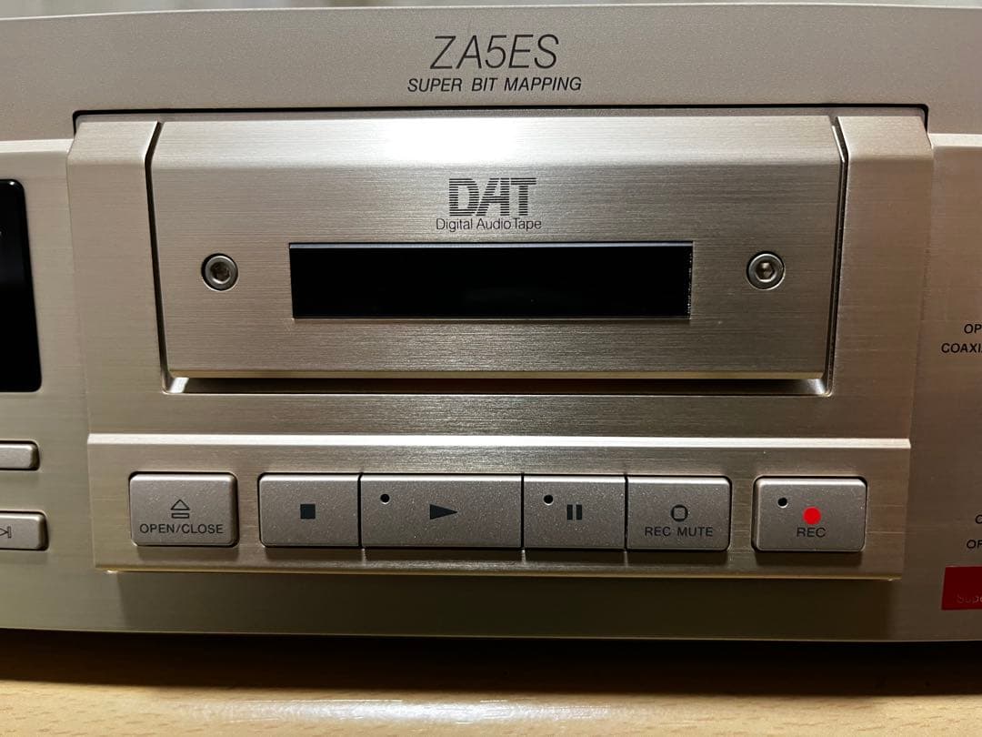 SONY DTC-ZA5ES DATデッキ　【ジャンク品】