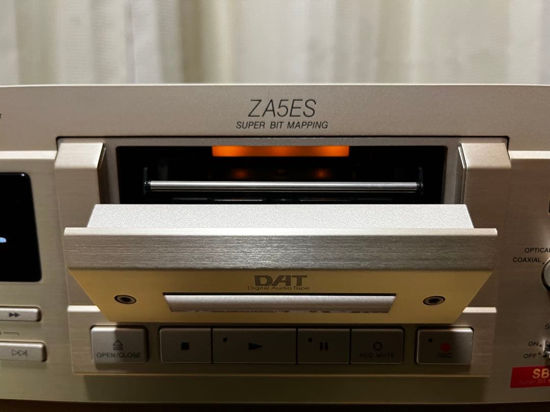 SONY DTC-ZA5ES DATデッキ　【ジャンク品】