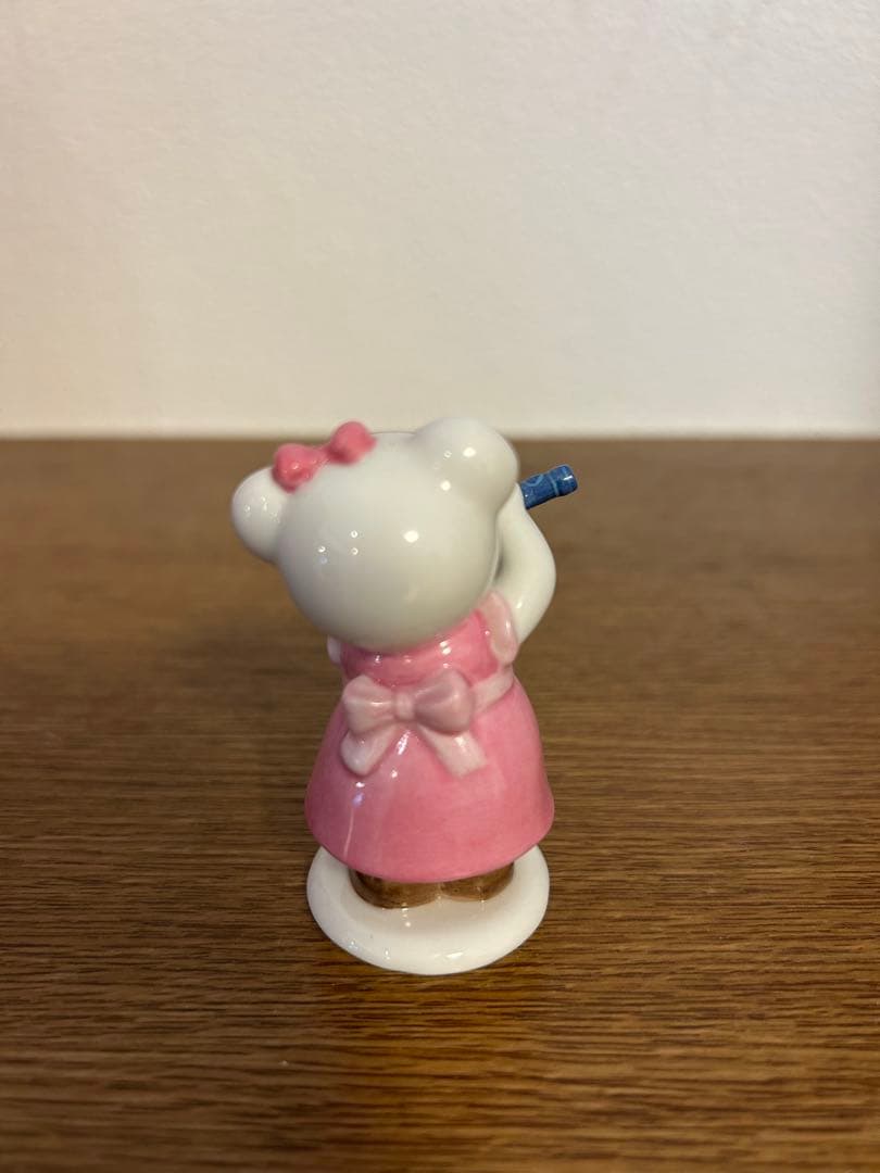 ファミリア　陶器　置き物　４体セット！　オーケストラ