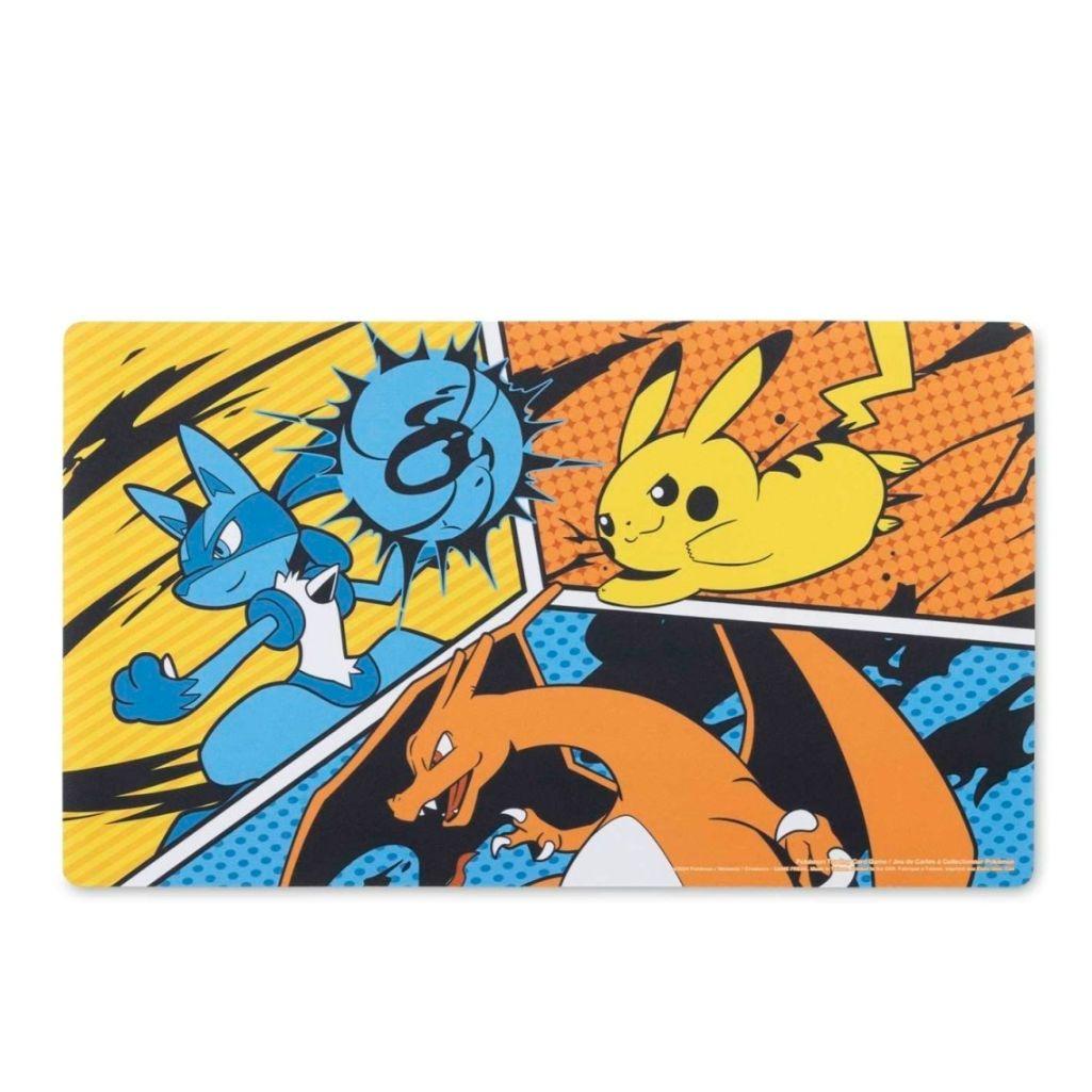 海外ポケモンセンター　サプライ　ピカチュウ　リザードン　ルカリオ　プレイマット