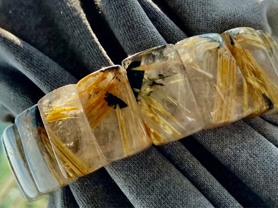 破格 太陽放射タイチンルチルバングル 56g