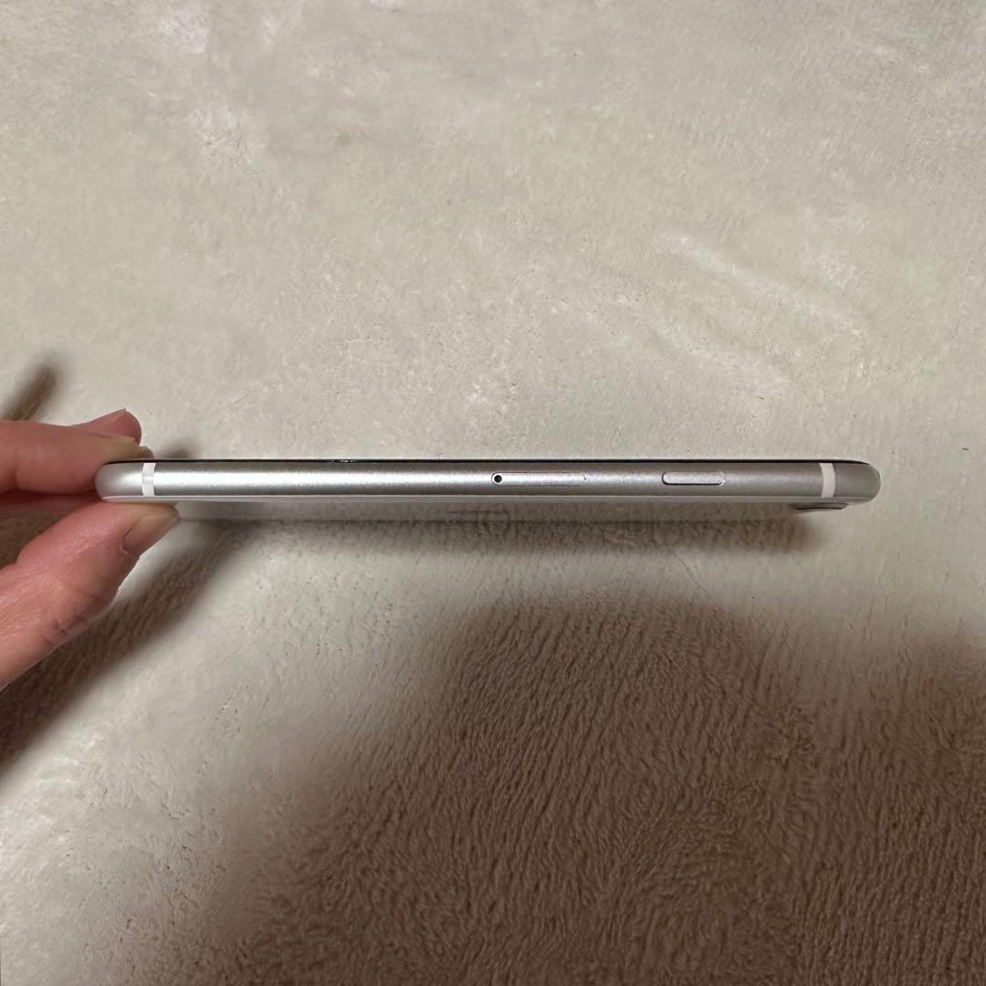 【バッテリー100%】iPhone SE2 64GB ホワイト SIMフリー