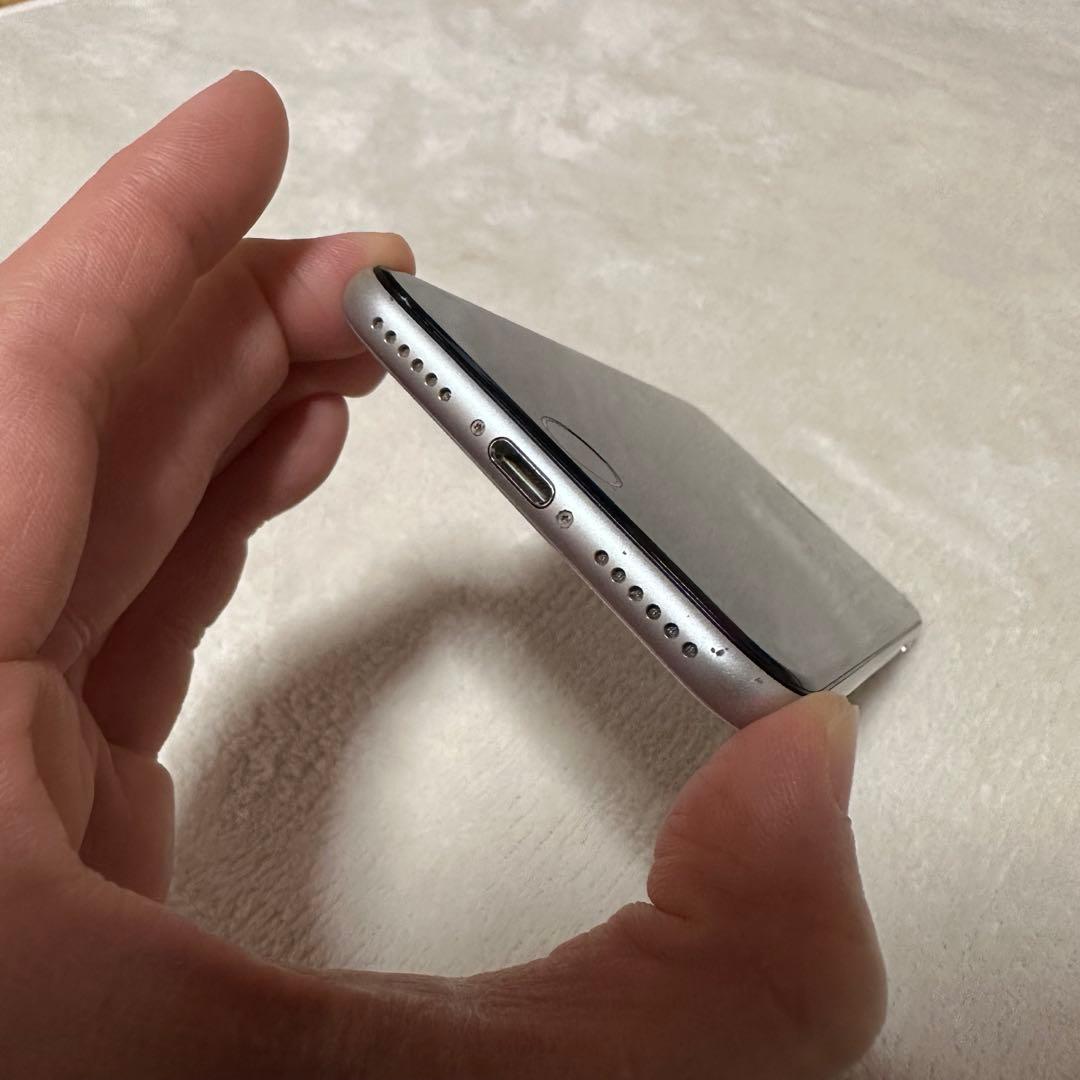【バッテリー100%】iPhone SE2 64GB ホワイト SIMフリー