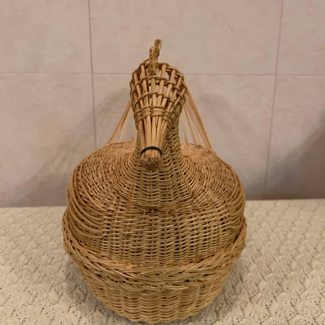 ニワトリ　籐　カゴ　かご　籠　バスケット