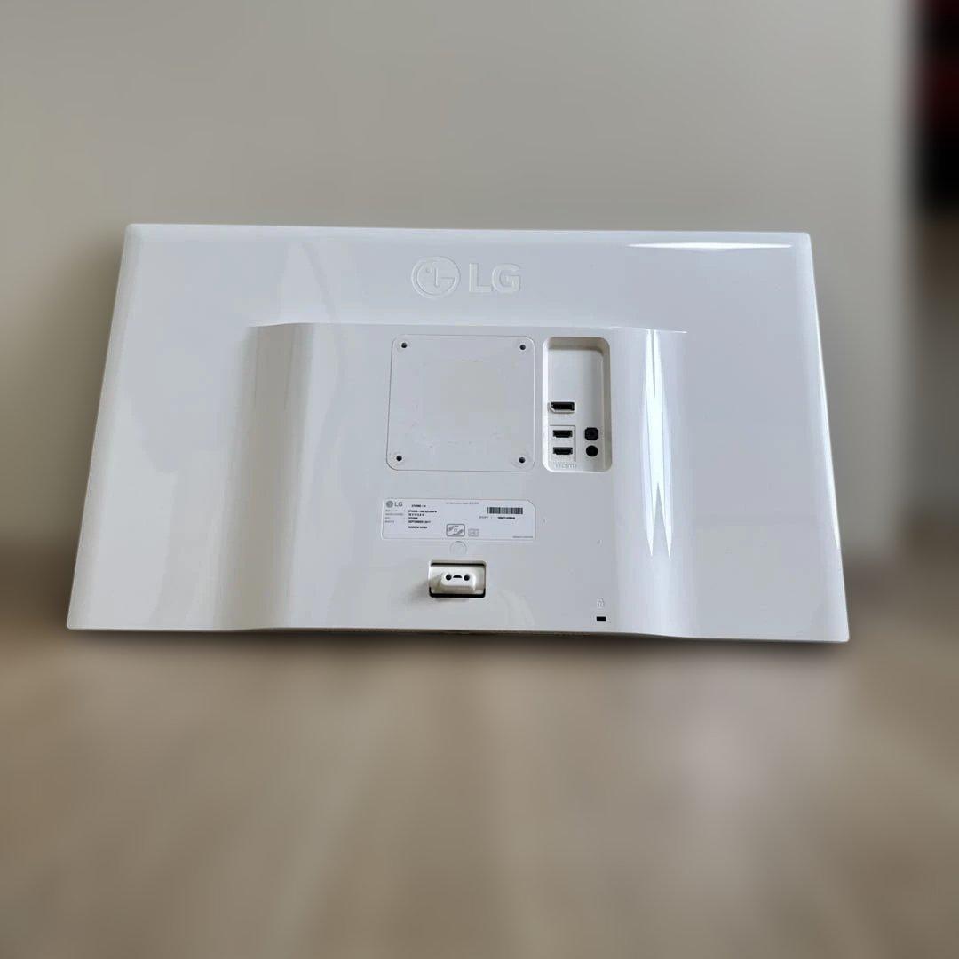 4K液晶モニター LG製 27UD68-W