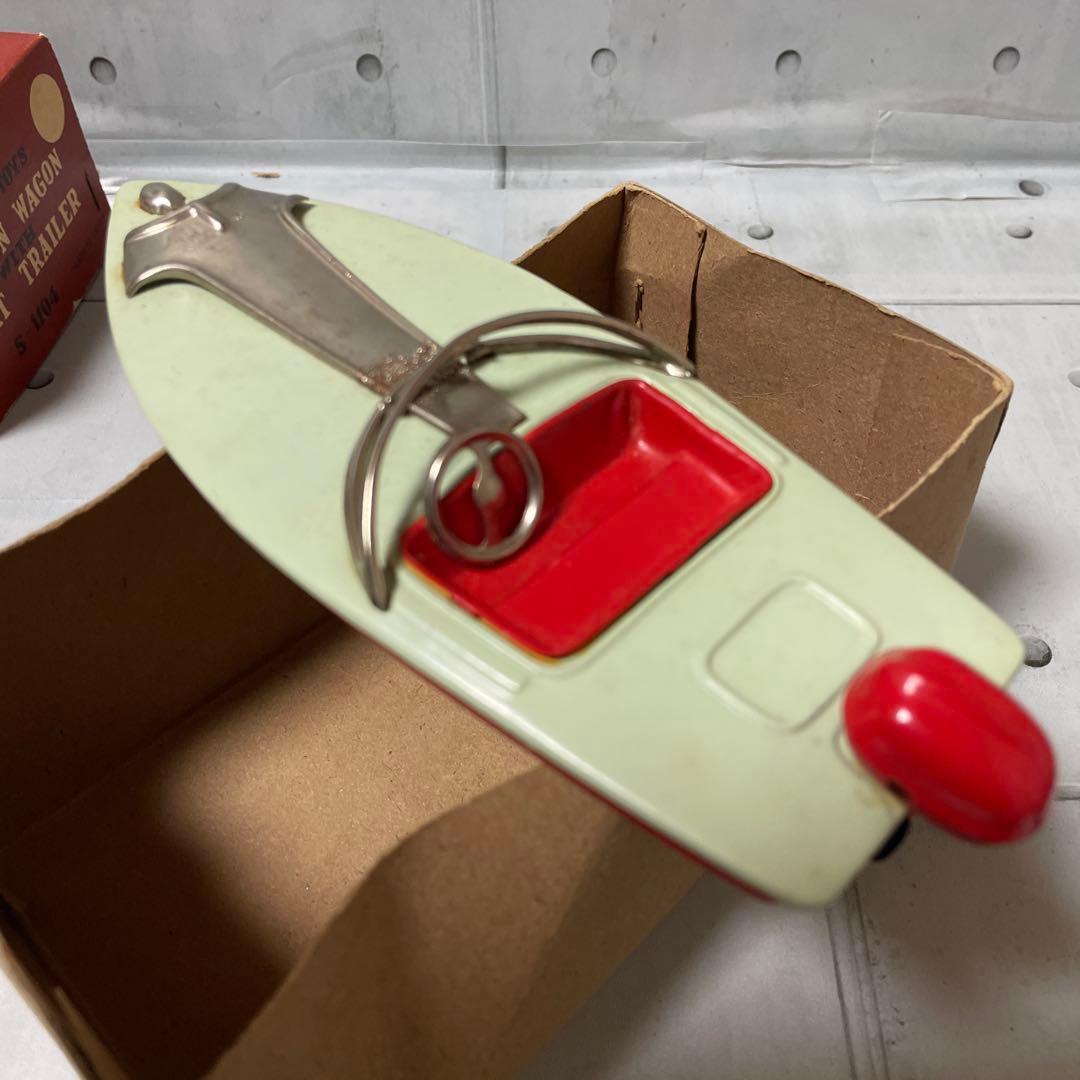 ブリキステーションワゴンボートトレーラー