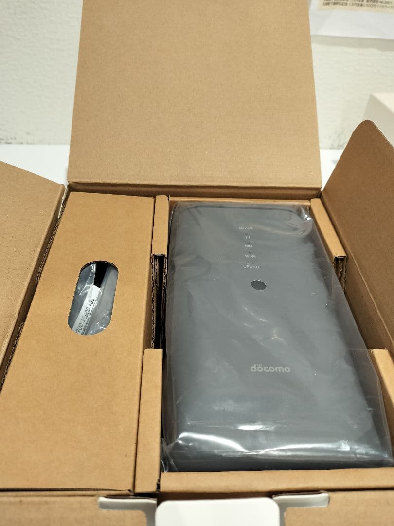 ドコモ docomo 5G HR02 ルーター