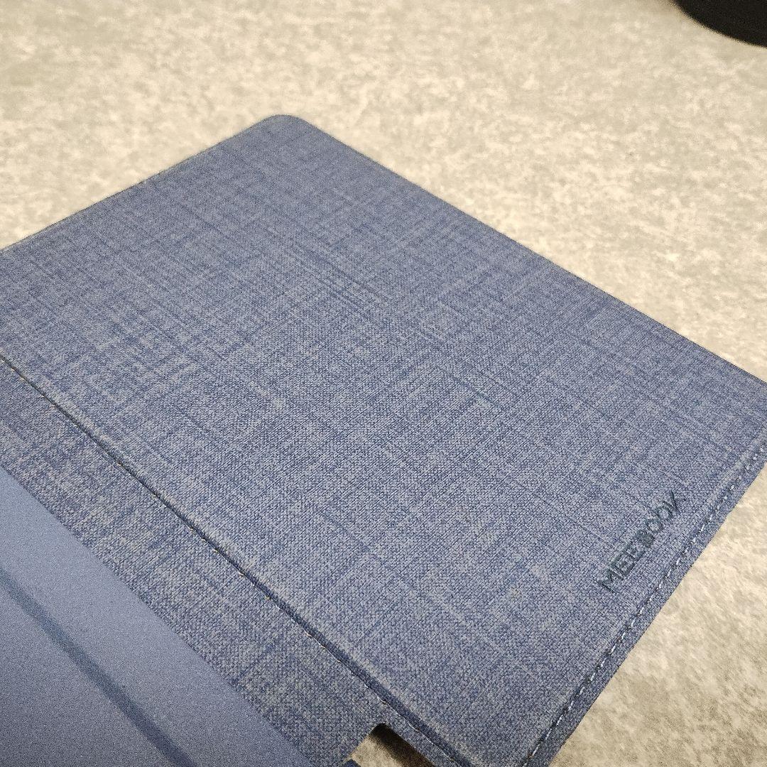Meebook M6 ケース付きです。