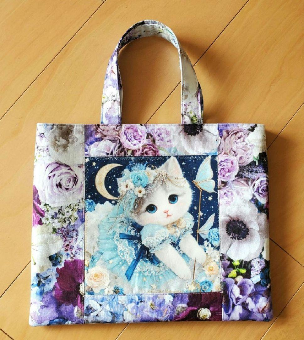 ミク◎ 様　　ご依頼品　　猫ちゃんパネル生地　ハンドメイド 　トートバッグ