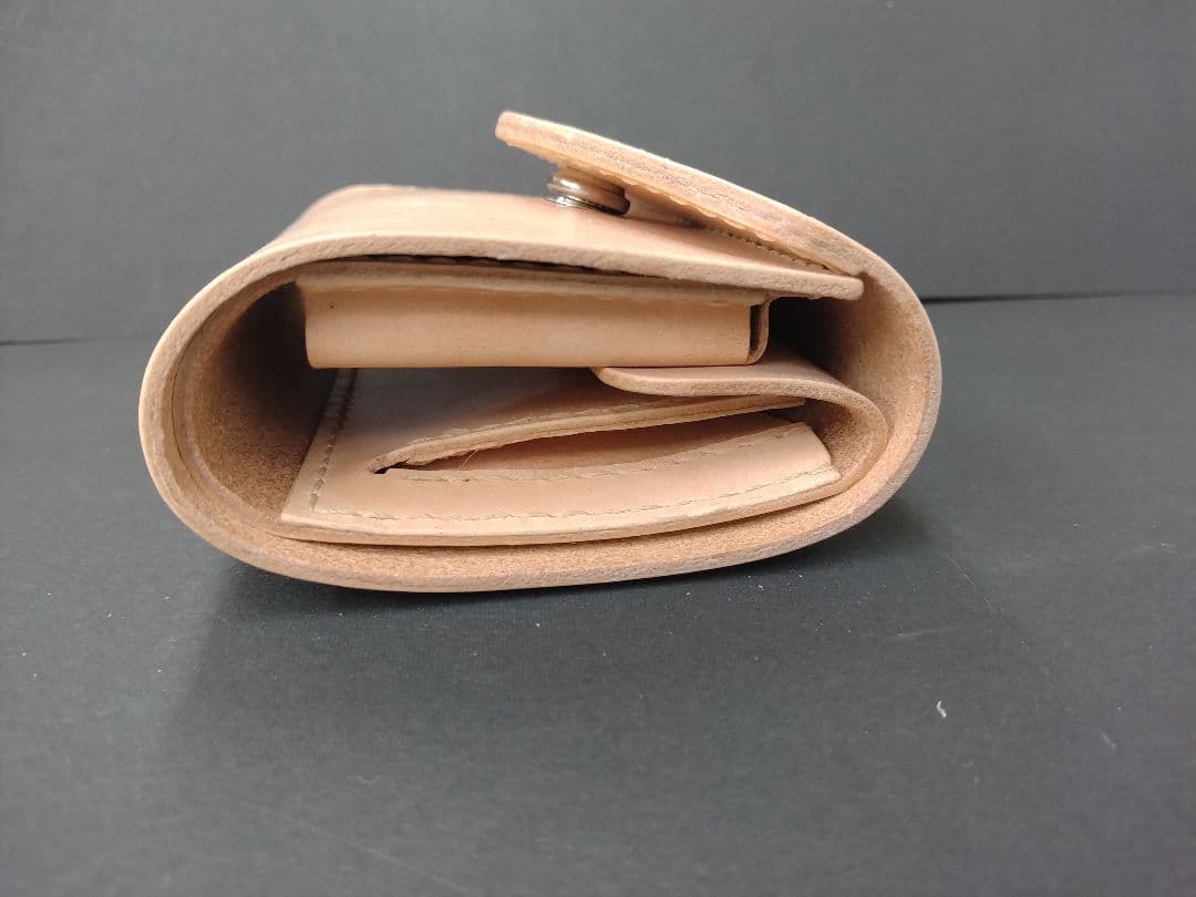 二つ折り財布　ヌメ革　ハンドメイド　 カード収納多い