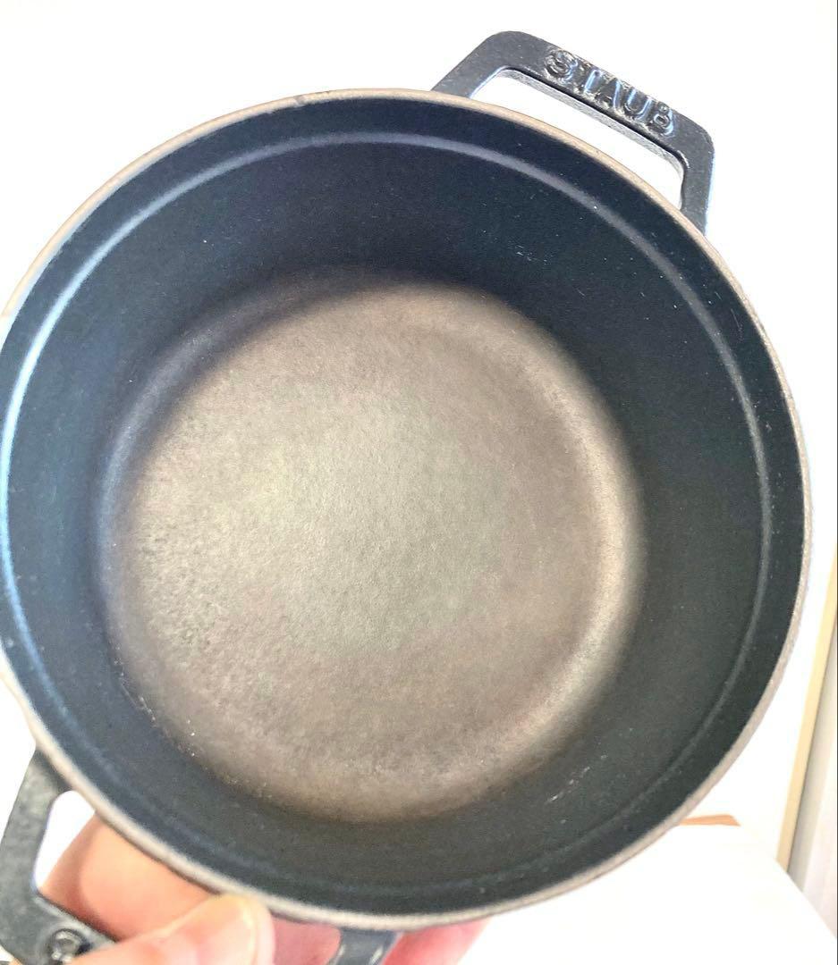 美品 18cm ストウブ ブラック ピコココット ラウンド staub 鉄鍋