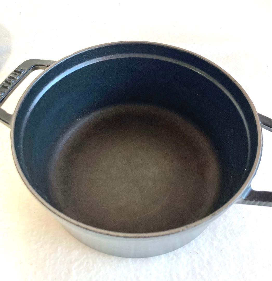 美品 18cm ストウブ ブラック ピコココット ラウンド staub 鉄鍋