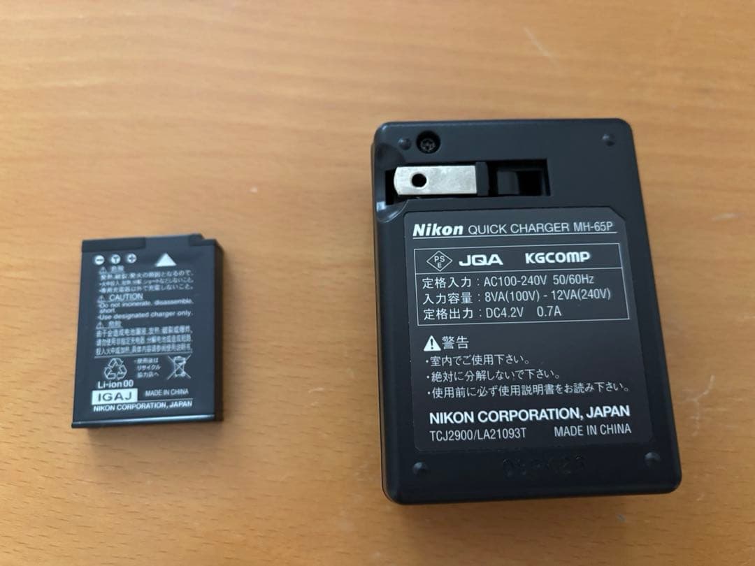 Nikon COOLPIX 赤 デジタルカメラ