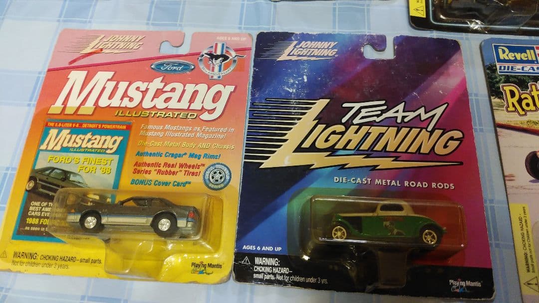 ④ Hotwheels Revell American Graffiti