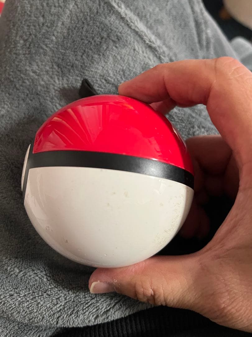 ポケモンボール型モバイルバッテリー